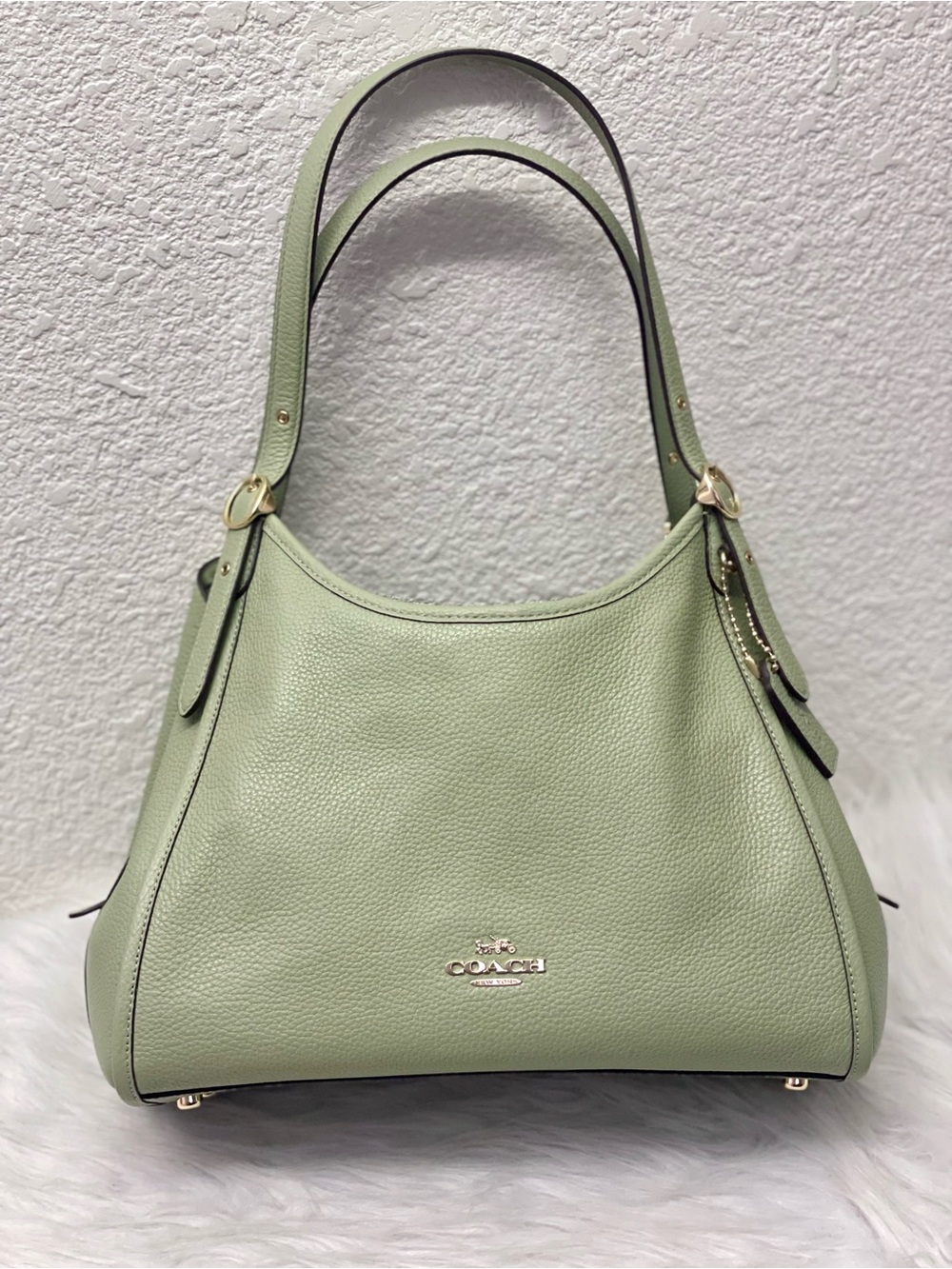 Coach Erin Shoulder Bag In pebble Leather In Gold/Pistachio CAQ86 NWT
